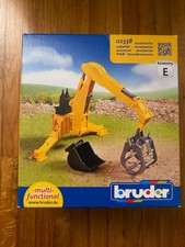 Bruder 02338 Heckbagger mit
