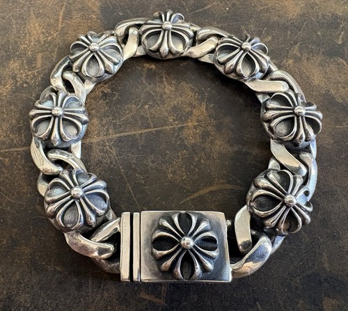Chrom herzen kreuz gothic - "ch",