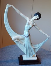 Skulptur A. Santini ,Tänzerin