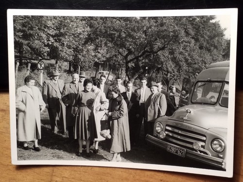 Reisegruppe aus parkplatz mit - reisegruppe,