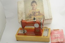 Vintage Mini Nähmaschine Sowjetisch Russisch Kinder Spielzeug UdSSR Holz Metall