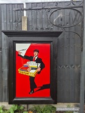 1930er doppelseitiges W.H.Smith Emailschild mit Metall WHS Halterung 44" H x 34,5"