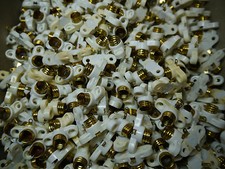 100 Fassungen E10 Kunststoff mit Lötöse B-Ware Lötfahne DDR Fassung Lötfahnen