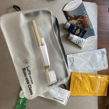 * NEU * Lufthansa Business Class Amenity Kit Kulturtasche Kulturbeutel Porsche