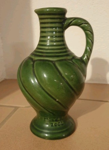 Kleiner krug für olivenöl - kleiner,