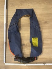 Ehem. Automatikschwimmweste
