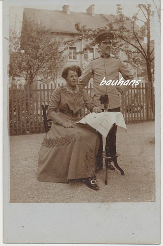 Foto offizier mit - mit, frau