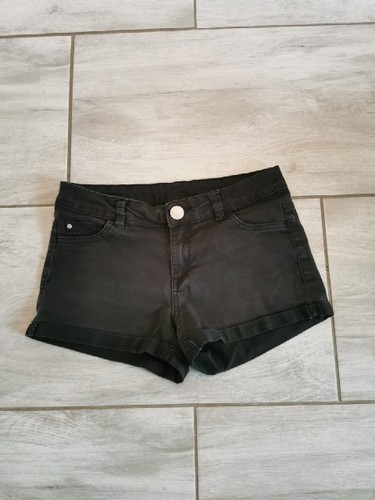 Here there hotpants gr - by,