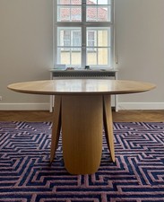 Bolia Oak Round Dining Table