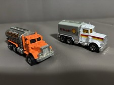 Zwei Modell Trucks