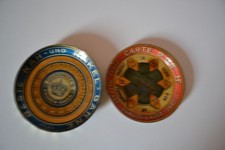 2  Zahlteller-Untersetzer -