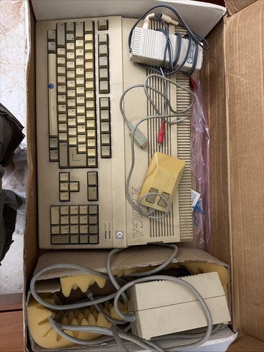 Commodore amiga 500 retro - commodore,