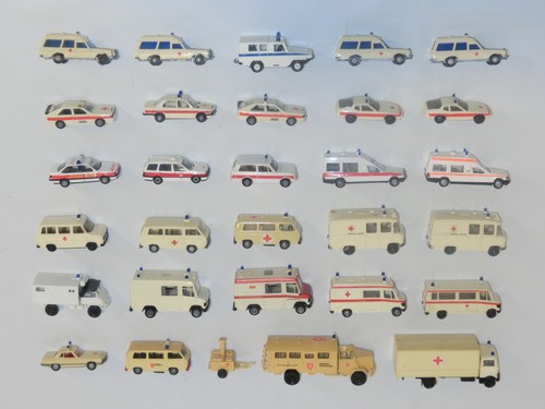 Große ambulanz modellauto - ambulanz,