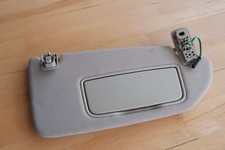 VOLVO V70 III SONNENBLENDE BEIGE BELEUCHTET VORNE RECHTS