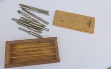 9  alte Handgewindebohrer Hand Handgewinde Bohrer Werkzeug in Holzdose Holz Dose