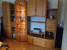 Wohnwand und TV Schrank in