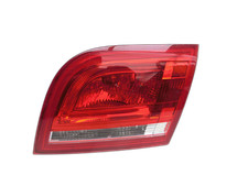 Rückleuchte Heckleuchte für Klappe Rechts Audi A3 8P QU 10-12 5T 8P4945094D