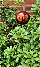 Rosenkugel 10 cm Edelstahl rot poliert mit Stab 80 cm Gartenstecker Beetstecker