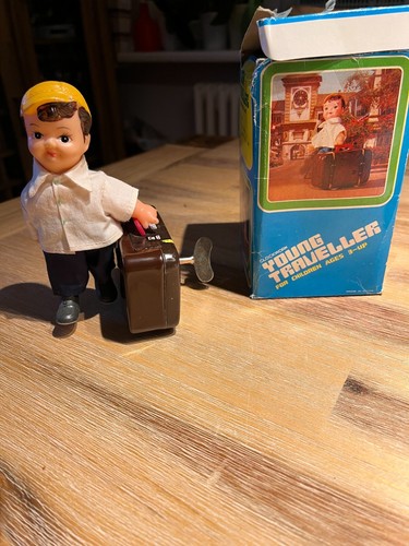 Vintage uhrwerk young - vintage,