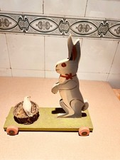 Altes holzspielzeug hase - hase, zum