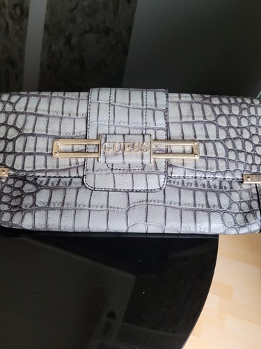 Clutch von guess - clutch,