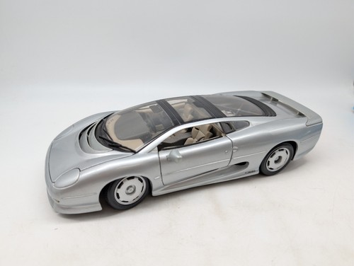 Maisto jaguar xj220 - 1:18,