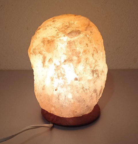 Salzstein lampe auf - salzstein-lampe,