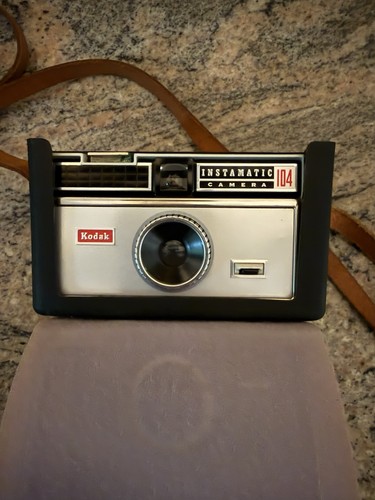 Kodak instamatic 104 - kodak,