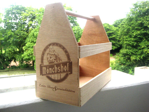 Werbe-Kellner-Bierträger