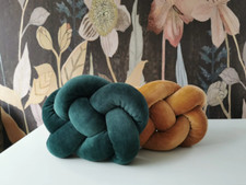 Süße winzige Knoten Kissen /