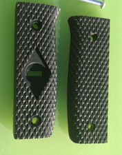 Paar Griffschalen  Dolch