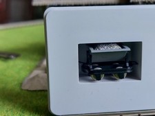 Egger Bahn, Kipplore mit Schotterladung, H0e, Schmalspur,  OVP