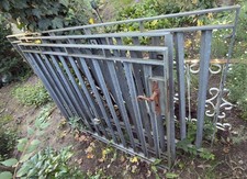 Einfahrtstor 2 Flügel verzinkt und ein Zaunfeld