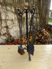 altes Kaminbesteck Schmiedeeisen geschmiedet 5-teilig Messing Knäufe