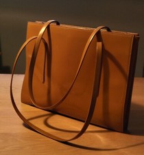 Coccinelle Handtasche Umhängetasche Leder cognacfarbig