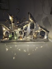 Adventskranz/Adventsgesteck/Advent Weihnachten/Wichtelhaus