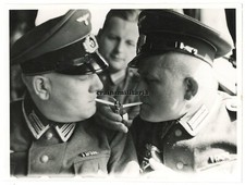 Orig. RIESEN Foto KB Filmberichter mit Feuerzeug Zigarette in Potsdam 1941