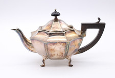 Antike englische Teekanne