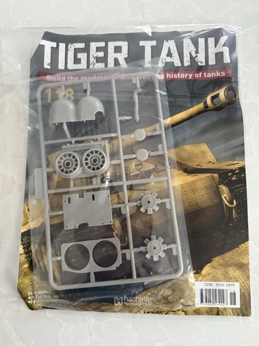 Hachette build your own - 1/16,