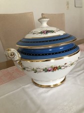 Suppenschüssel mit Deckel 