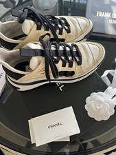 Original CHANEL Sneaker