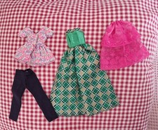 Barbie kleider sammlung - -,
