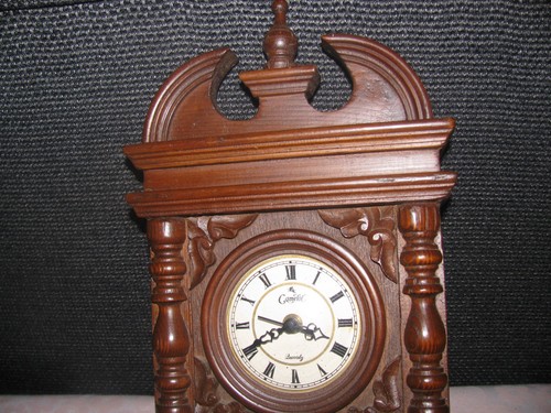 ältere quarz wanduhr von - Ältere,