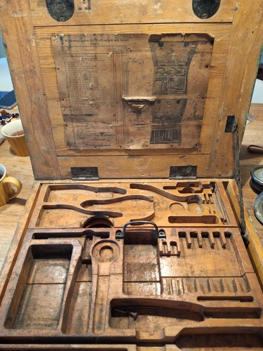 Waffen reparatur koffer holz - reparatur,