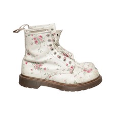 Dr. Martens, Schnürstiefel