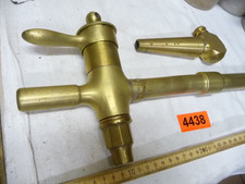 4438.     Alter  Bierzapfhahn