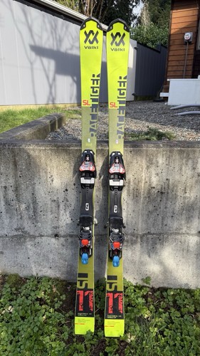 Völkl racetiger 145 skis - 145,