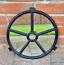 schönes altes  Original Jugendstil Gusseisen Giebelfenster antiker Wandspiegel 