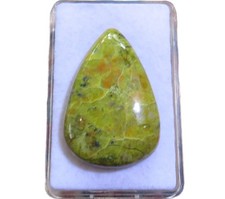 Grüner Opal Cabochon