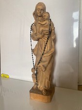 Madonna geschnitzt mit Kind